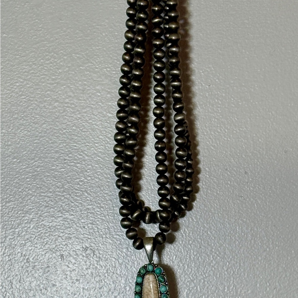 Elegant Faux Turquoise & Navajo Pearls Necklace